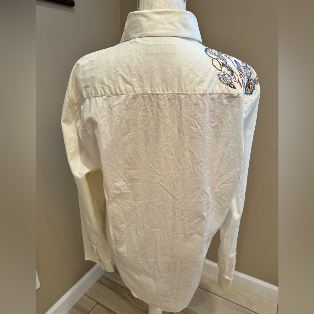 7 DIAMONDS Embroidered Button Down Top - Picture 4 of 7